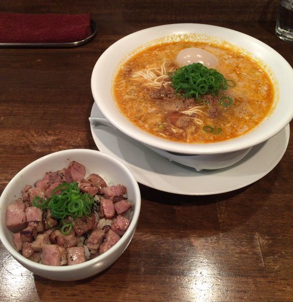 「担担麺 ¥850 & 小さいチャーシューご飯 ¥150」@創作麺工房 鳴龍の写真