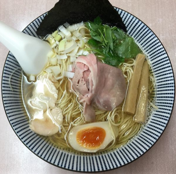 「煮干しそば 白醤油 大盛」@中華そば よしかわの写真