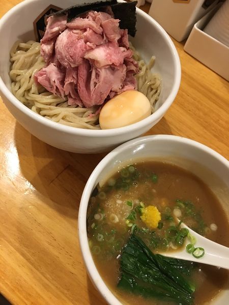 「特製濃厚つけ麺+大盛+雑炊丼(小)」@真鯛らーめん 麺魚の写真