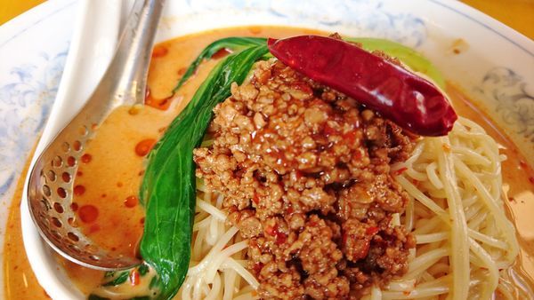 「限定/冷し担々麵+大盛り+餃子+他」@中国ラーメン 揚州商人 昭島モリタウン店の写真