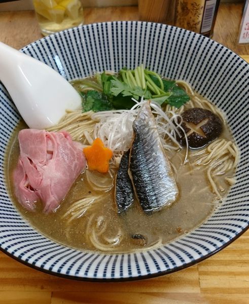 「秋刀魚煮干しそば 限定」@中華そば よしかわの写真