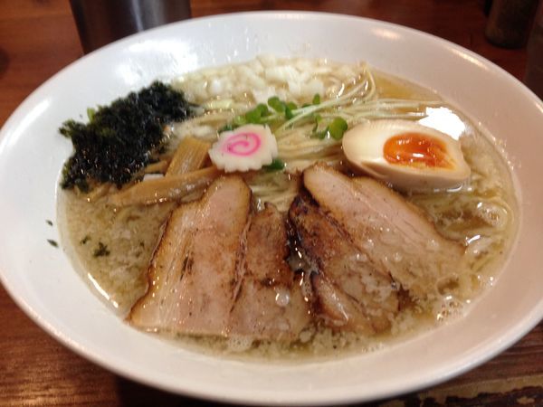 「「限定」煮干し白醤油ラーメン」@麺処 びぎ屋の写真