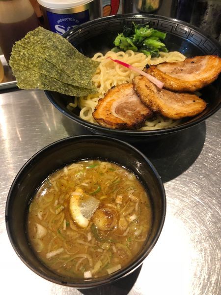 「炙りチャーシューつけ麺1,000円」@龍が如しの写真