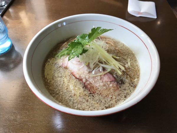 「背脂地鶏中華そば」@麺や 虎徹の写真