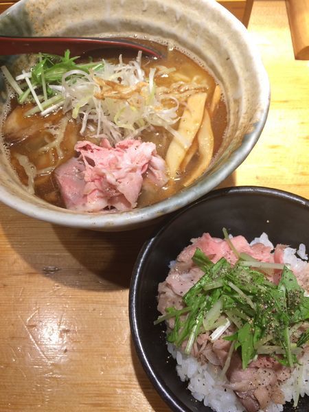 「焼きあご塩らー麺+塩だれロース丼」@焼きあご塩らー麺 たかはし 新宿本店の写真