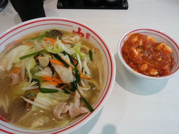 「塩湯麺＋単品マーボ」@蒙古タンメン 中本 川越店の写真