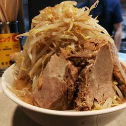 チャーシューめん ヤサイマシアブラマシ