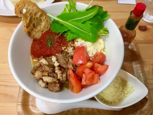 「トマトまぜソバＬ(チーズ入り)￥900＋チーズ増し￥50」@アメノオトの写真