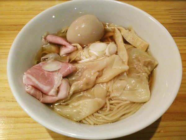 「【限定】ワンタン麺￥800・味玉￥100」@らーめん コッコの写真