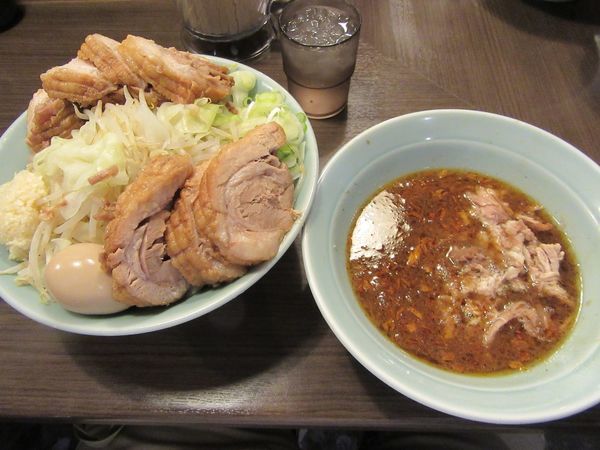 「つけ麺（８５０円）＋大１００円＋味玉＋豚マシ」@かじろうramen7の写真