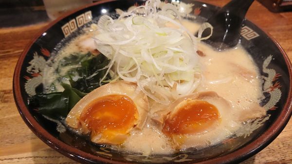 「札幌味噌ラーメン＋味玉」@北海道らーめん ひむろ 松戸駅前店の写真
