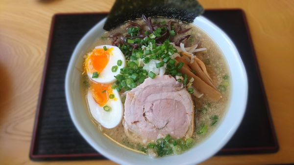 「とんこつ醬油らーめん」@じょう吉亭の写真