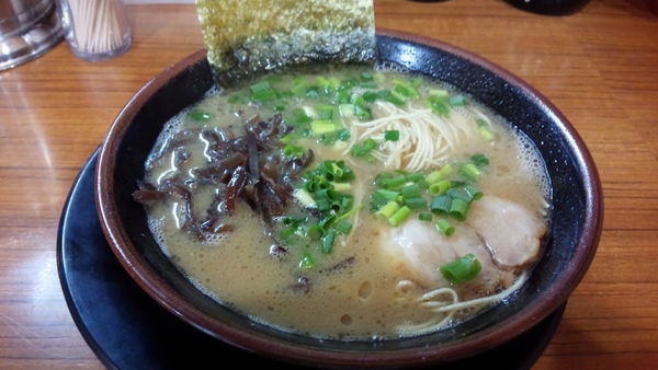 「ラーメンばりかた」@博多長浜らーめん ぼたんの写真