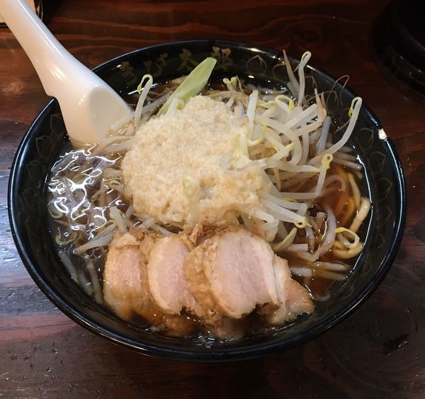 「豪快醤油（麺少な目￥750）」@醤油らーめん きび太郎の写真