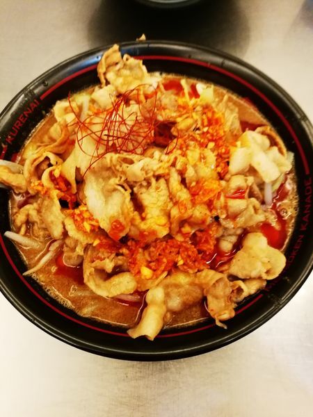 「紅ラーメン+豚バラダブル」@麺創研 紅 府中の写真