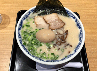 「由丸らーめん（850円）」@由丸 丸の内店の写真