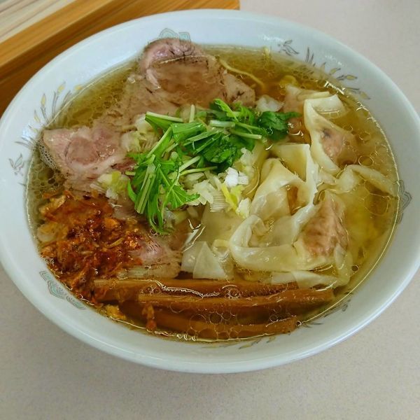 「塩チャーシューワンタンメン大盛」@支那そば一麺 下広岡店の写真