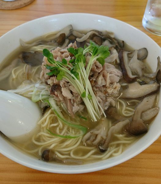 「マグロとキノコの塩ラーメン」@濃厚ラーメン じゅんの写真