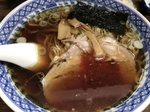 「辛しラーメン・麓高原豚800円」@らーめん酒房 平八朗の写真