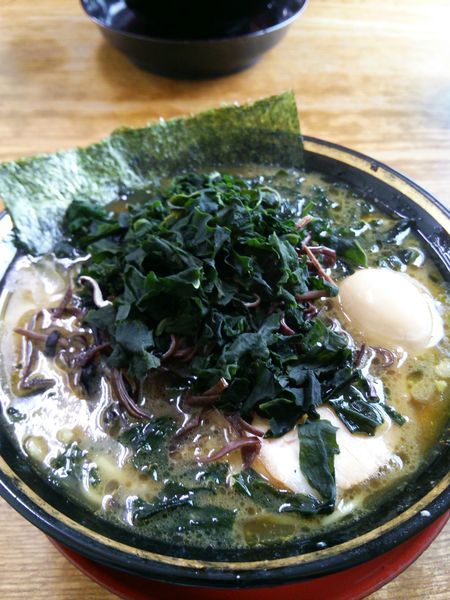 「ラーメン+わかめ+きくらげ」@はじめ家の写真