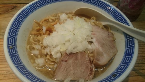 「濃厚背脂煮干（800円）」@ナベラボ 池袋〝新潟ラーメン〟の写真