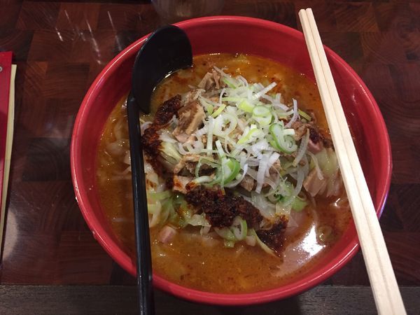 「ピリ辛ラージャン麺800+大盛100　900円」@龍の子 所沢店の写真