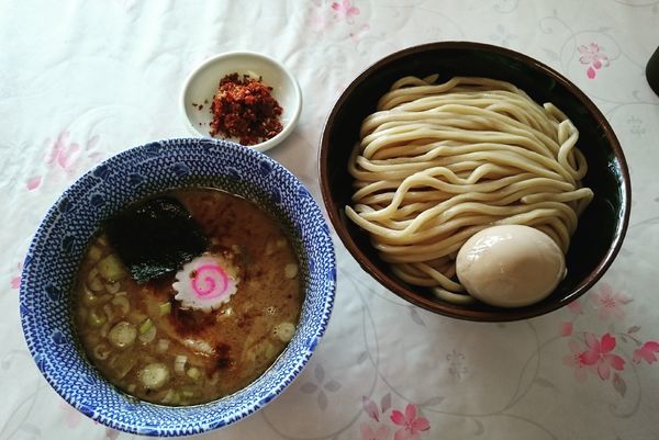 「つけ麺 750円＋辛味＋味玉」@次念序の写真
