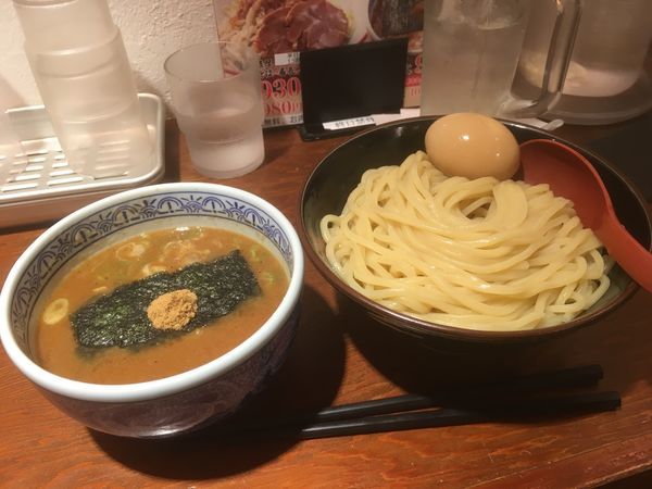 「つけ麺 味玉 中」@つけ麺専門店 三田製麺所 渋谷道玄坂店の写真