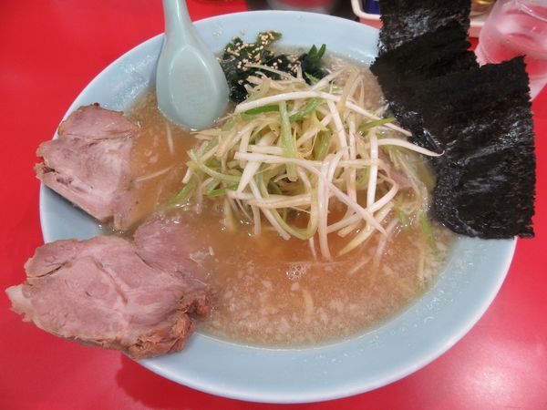 「かいざんラーメン（８００円）」@ラーメン かいざん 新小岩店の写真