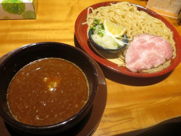 「つけそば ７５０円 ※えび油」@國分ラーメン食堂の写真