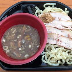 手打つけめん チャーシュートッピング