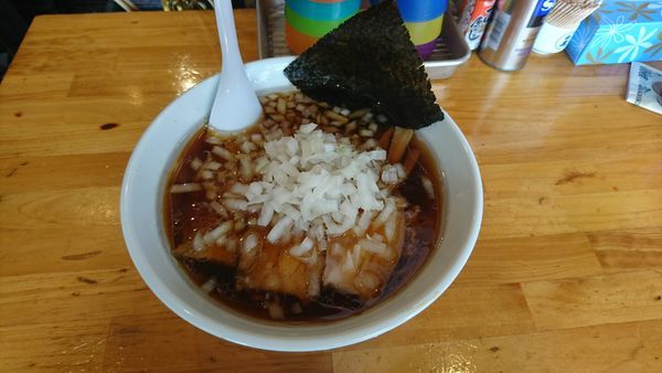 「竹岡式ラーメン700+たまねぎ50」@ラーメンラブルの写真