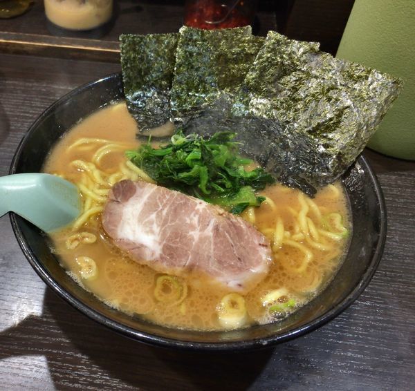 「醤油ラーメン 中盛 (780円)」@らーめん家 せんだい 鶴ヶ峰本店の写真