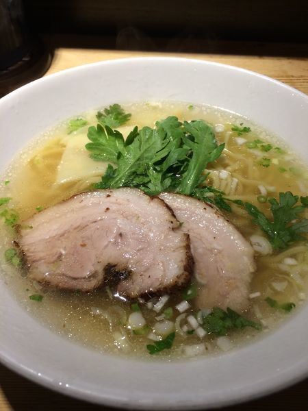 「塩ラーメン」@横濱元町 本丸亭 横浜店の写真