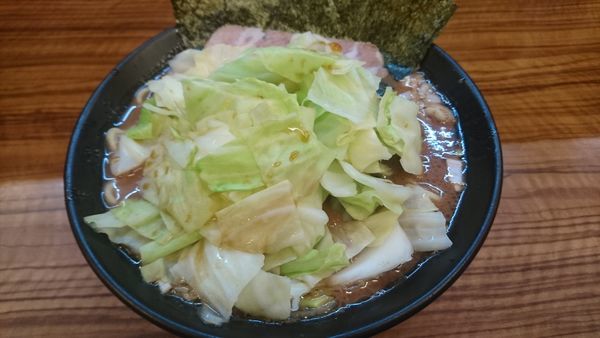 「ラーメン+キャベツ」@横浜家系らーめん 二代目 武道家の写真