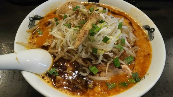 「味玉カラシビ味噌らー麺+炒めもやし」@カラシビ味噌らー麺 鬼金棒の写真