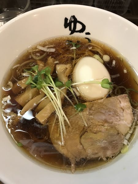 「淡麗煮干し醤油➕味玉」@ラーメン専門店ゆうひ屋の写真