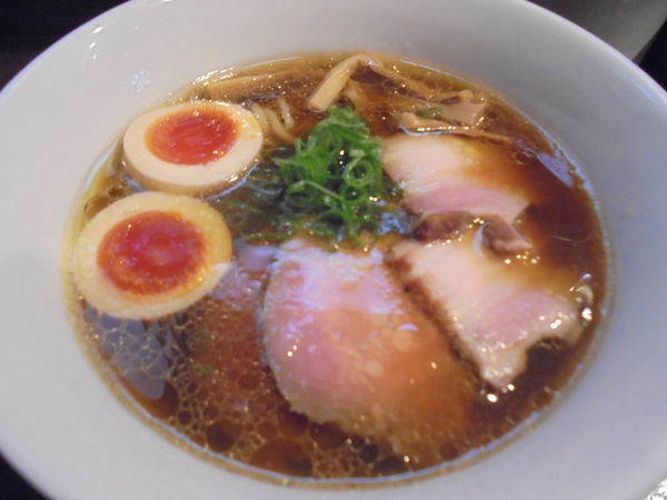 「特製中華そば　９９０円」@櫻井中華そば店の写真