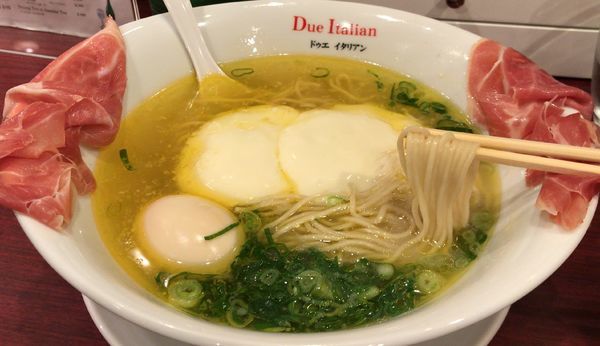 「生ハムフロマージュ(リゾット用ご飯付き)(1,180円)」@黄金の塩らぁ麺 due Italian 市ヶ谷店の写真