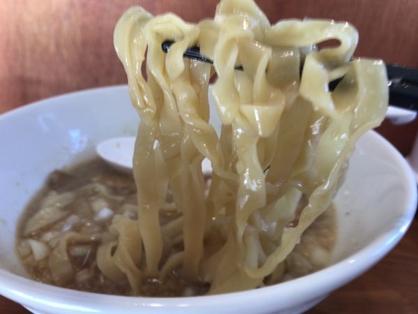 「背脂煮干ラーメン750円」@麺鯉の写真