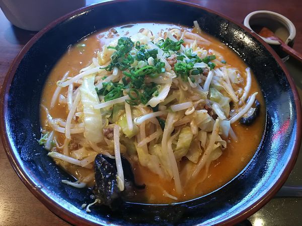 「野菜たっぷり味噌らーめん　（大盛り：サービス券で１００円引）」@三宝亭 安曇野店の写真