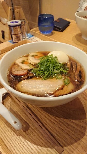 「中華蕎麦＋特製トッピング」@中華蕎麦 時雨の写真