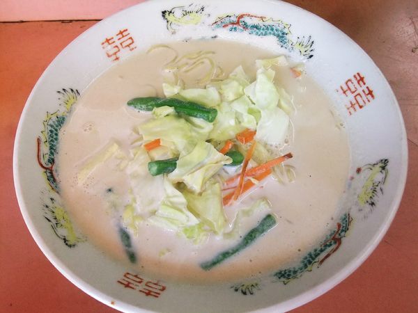 「牛乳ラーメン（620円）」@中華ヤハタの写真