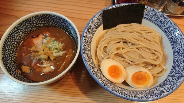 「半熟味玉濃厚魚介つけ麵」@豚骨一燈 本郷店の写真