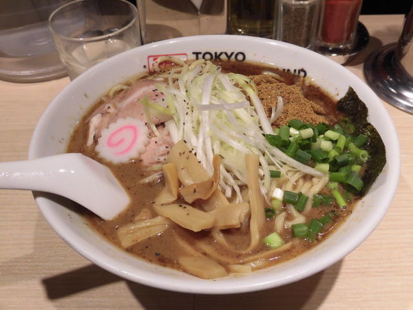 「ラーメンＬ780円」@TOKYO UNDER GROUND RAMEN 頑者の写真