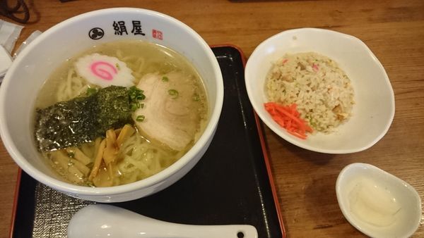 「ラーメン&半チャーハンセット840円」@絹屋の写真