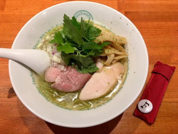 「塩グリーン麺ゆずみつば」@麺屋 六感堂 Rock'anDoの写真