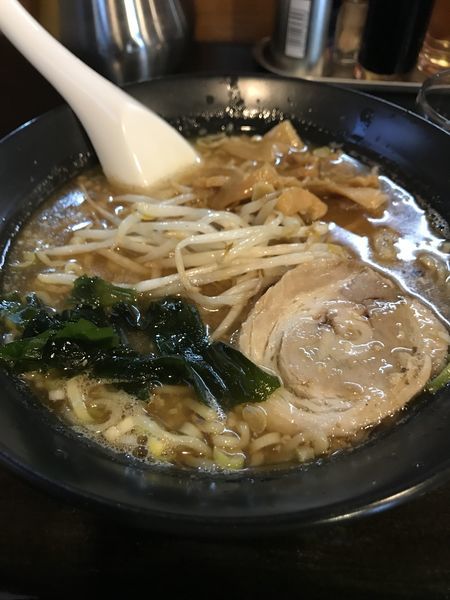 「にぼしらーめん醤油」@ラーメン専門店 馬鹿美味の写真