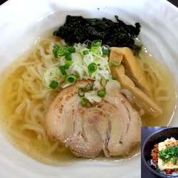 塩そば（700円）＋辛肉チーズ丼（250円）