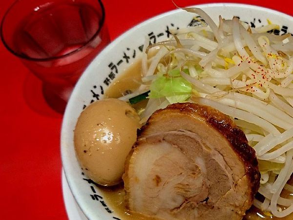 「味玉豚野郎らーめん」@野郎ラーメン 渋谷センター街総本店の写真